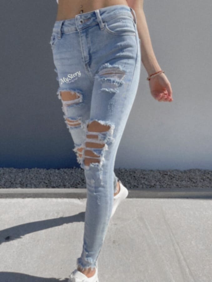 UD Szaggatott farmer 10.990 Ft helyett 4990 Ft